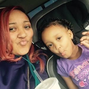 Meet your Posher, Leanna