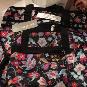 Easy Spirit foldable weekender bag with tags