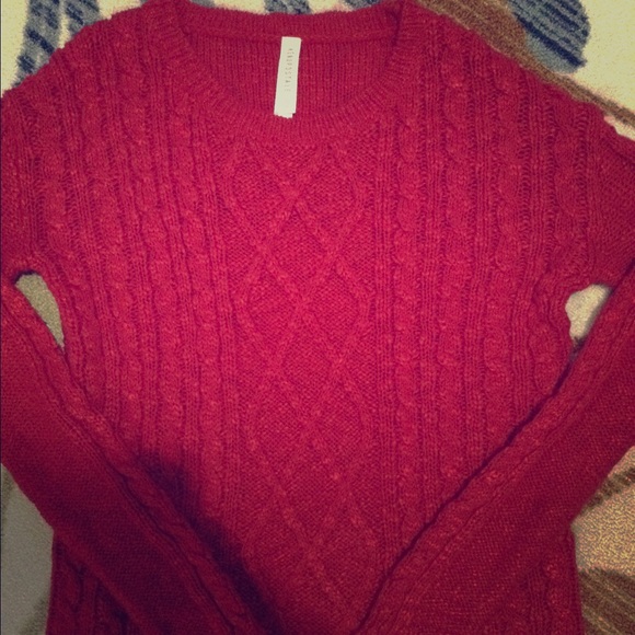 Oversized red winter sweater from Aeropostale.❤️