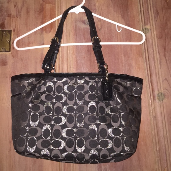 AUTHENTIC COACH PURSE