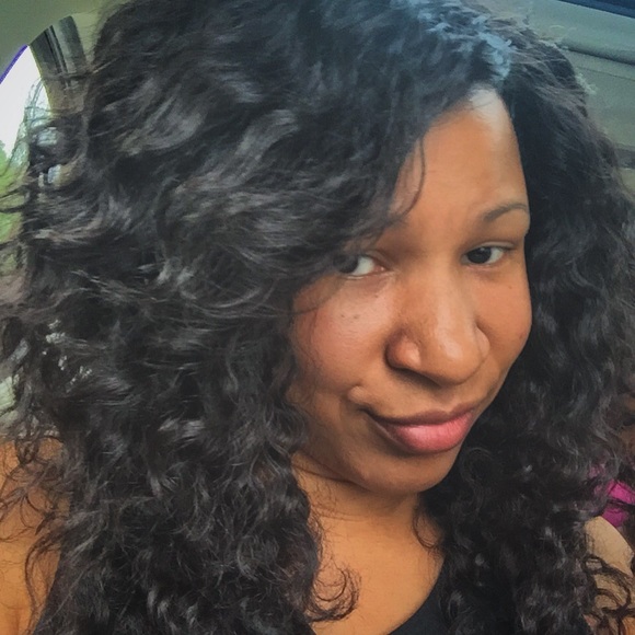 Meet your Posher, Nakia - Picture 2 of 3