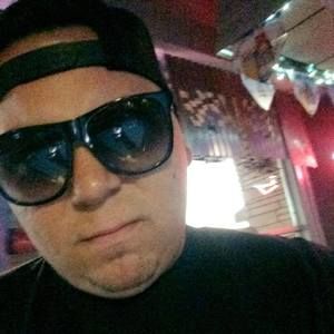 Meet your Posher, Julien