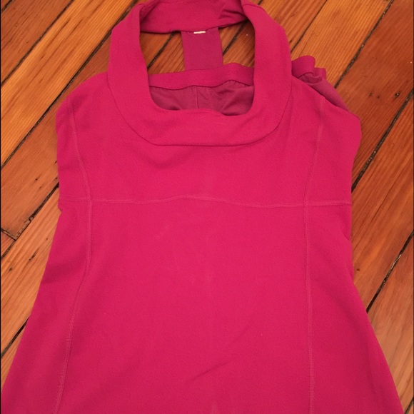 Lululemon size 8 scoop neck tank