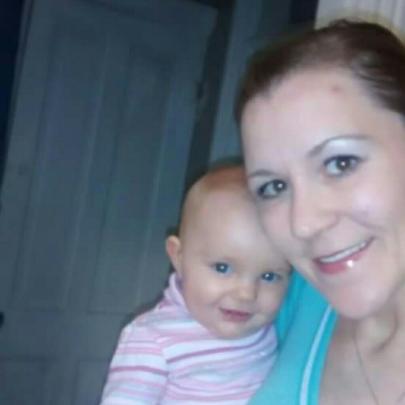 Meet your Posher, April - Picture 2 of 2