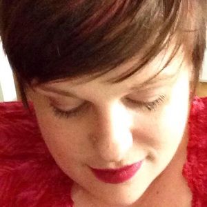 Meet your Posher, Nell