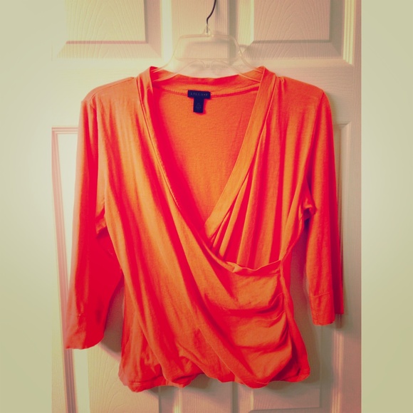 Mid sleeve shirt