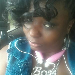 Meet your Posher, Frances