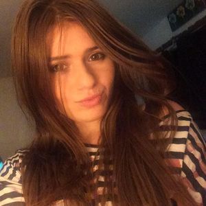 Meet your Posher, Olivia