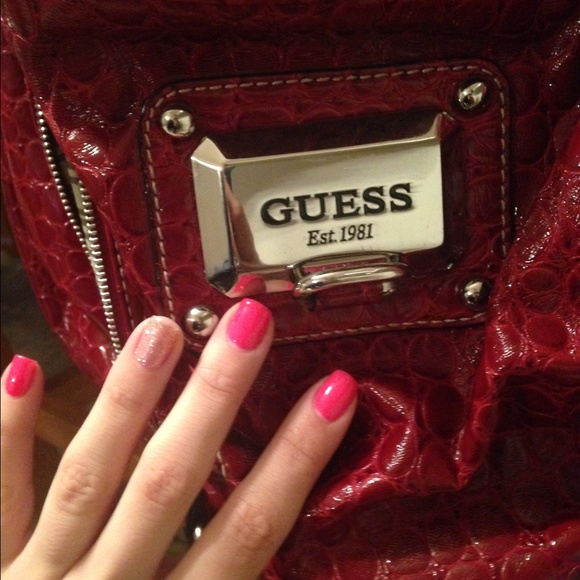 Large Guess hobo bag - Picture 2 of 4