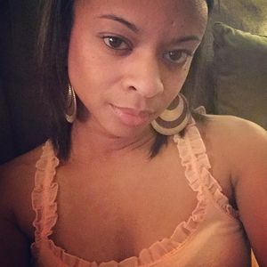 Meet your Posher, Monique