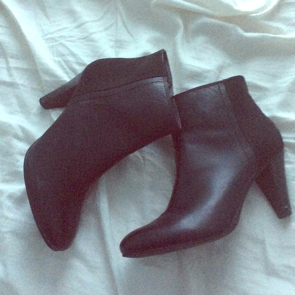 Kenneth Cole Reaction ankle boots