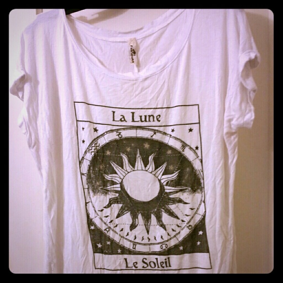 Tops - La Lune graphic white t-shirt