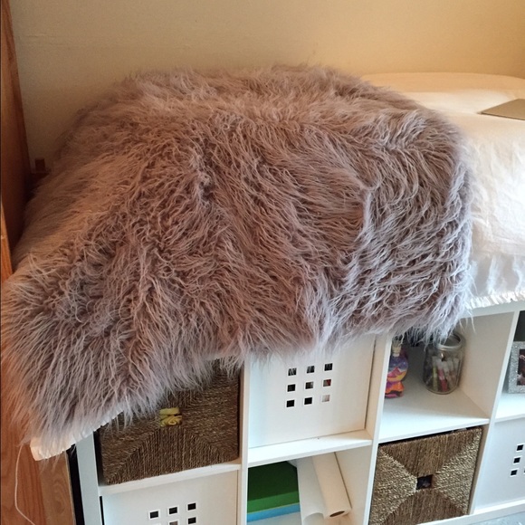 Mongolian Lamb Faux Fur Throw