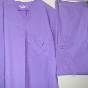 NWOT! Purple Scrub Set. Unisex Medium.