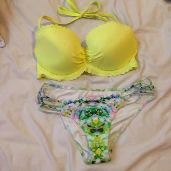 SOLD VS bikini