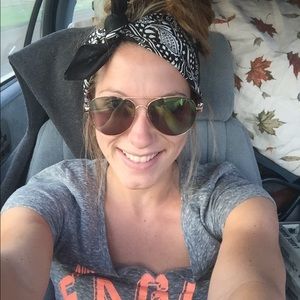 Meet your Posher, Lucy