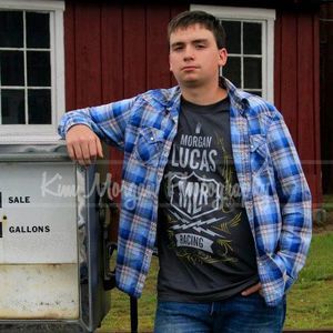 Meet your Posher, Dustin