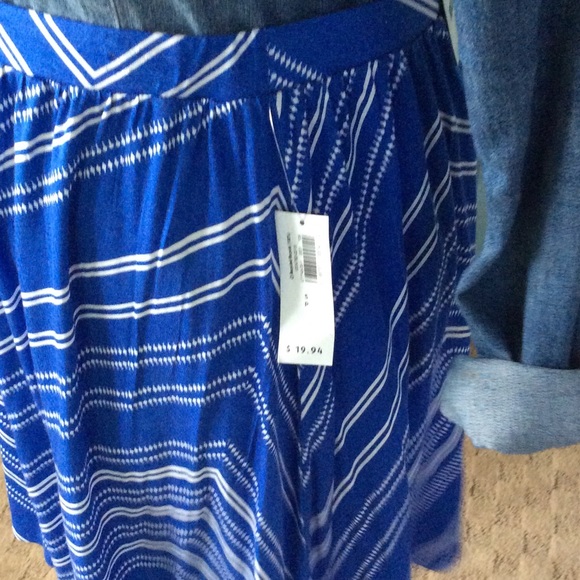 Blue Skirt - Picture 3 of 4