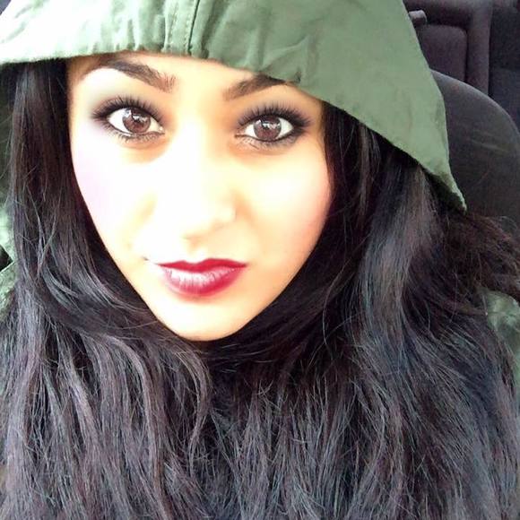 Meet your Posher, Allie - Picture 1 of 1