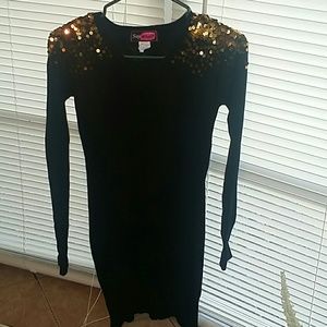 DRESS