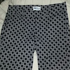 Black & white pixie pants