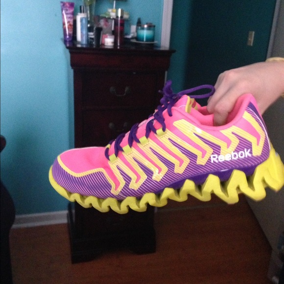 Rebook zig Athletic shoes