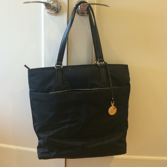 PRICE REDUCTION! Lo & Sons TT bag. Brand new!