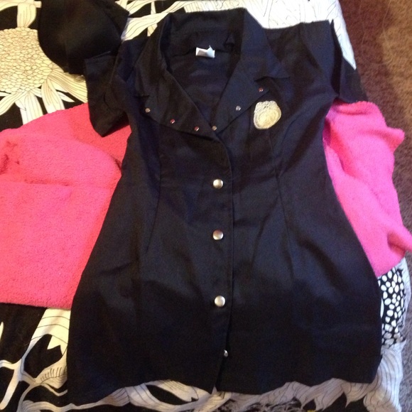 Cop Halloween Costume (small)