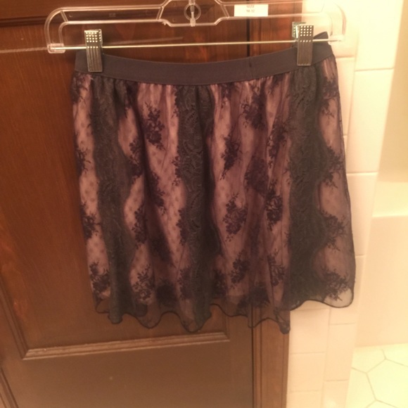 Skirt only been worn once.