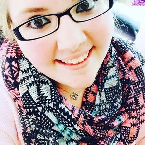 Meet your Posher, Kimberly