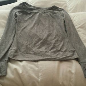 Lululemon sweater size 6! Super cute! Looks new!