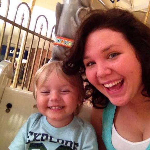 Meet your Posher, Chelsea - Picture 1 of 1