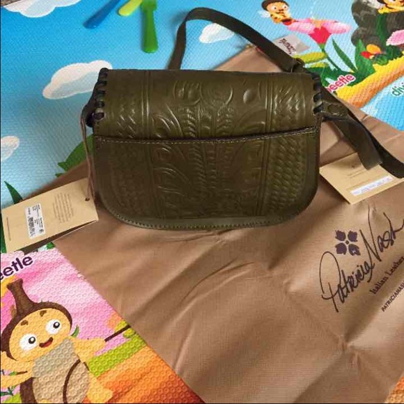 Patricia Nash leather messenger bag - Picture 3 of 4