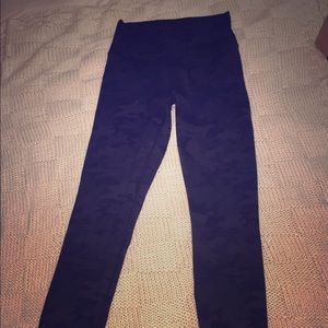 Camo wunder unders roll down