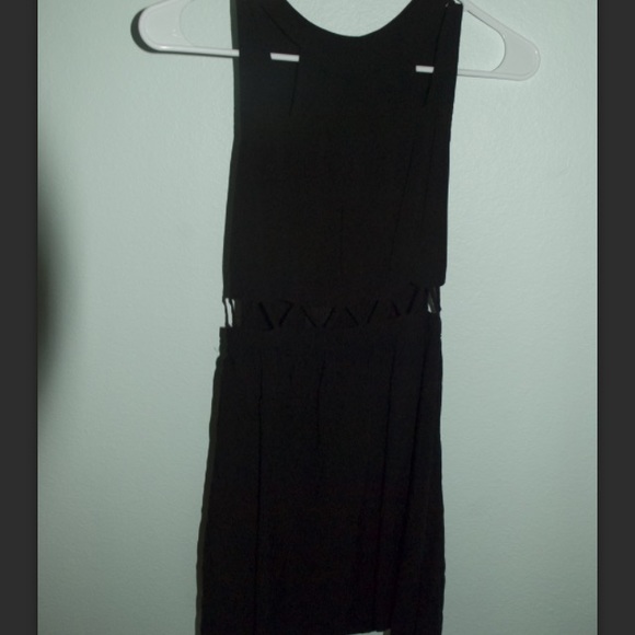 H&M dress - Picture 1 of 3
