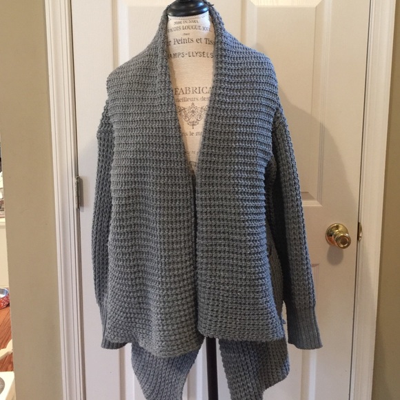 Thick gray knit sweater