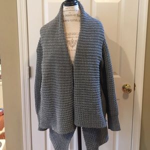 Thick gray knit sweater