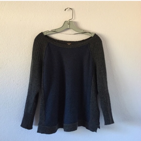 ❌SOLD❌Free People Two-Toned Sweater - Picture 2 of 4