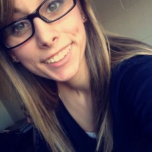 Meet your Posher, Kayla