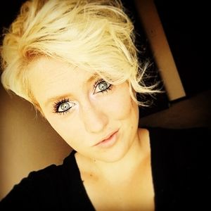 Meet your Posher, Niki