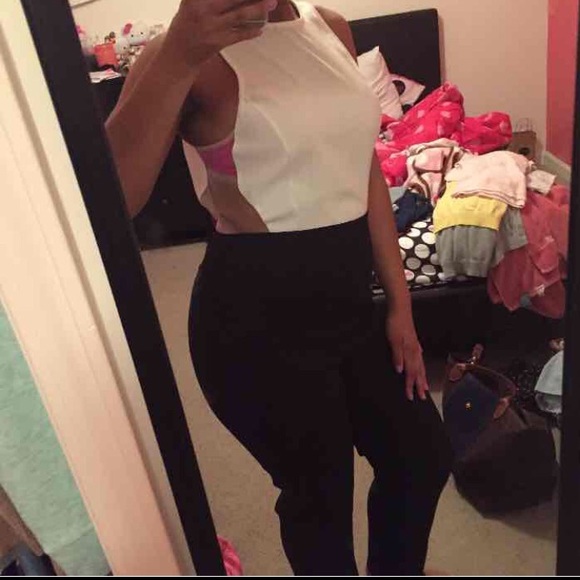 𝓜𝓲𝓼𝓼𝓰𝓾𝓲𝓭𝓮𝓭 | Sleeveless Mesh Jumpsuit - Picture 3 of 4