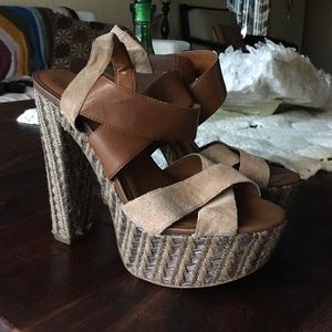 Jessica Simpson Heel