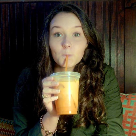 Meet your Posher, Elizabeth anne