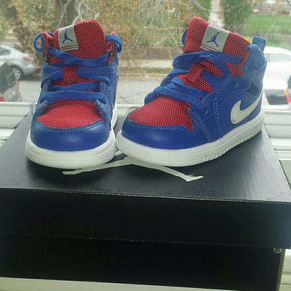 Jordan Retro 1 Mid Flex