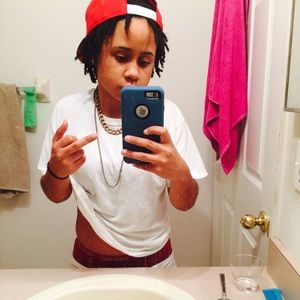 Meet your Posher, Iesha