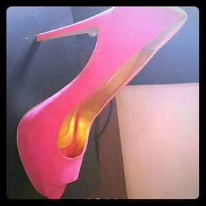 NEW Peeptoe Pumps