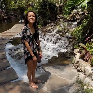 Meet your Posher, Makenzi