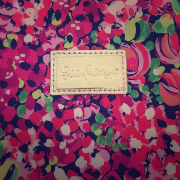 Lily Pulitzer organizer case.