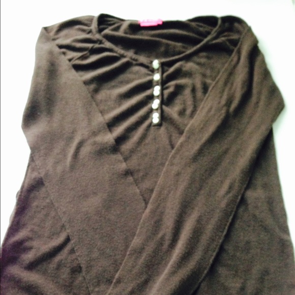 🆕 BCBG Brown Henley Top 4 for $20 - Picture 2 of 4