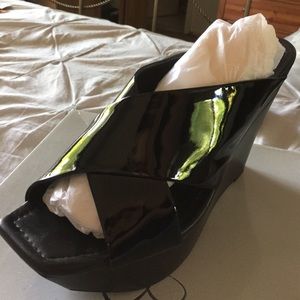 Jessica Simpson patten leather slip on wedges